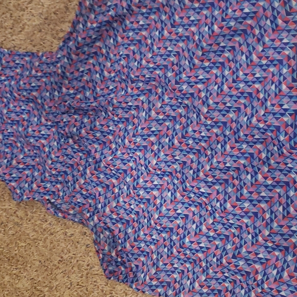 Sheer sleeveless blouse - Picture 3 of 4